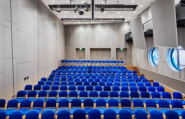 Reihenbestuhlung im kleinen Saal der FILharmonie