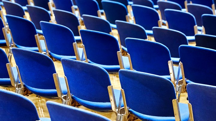 Bestuhlung in der FILharmonie